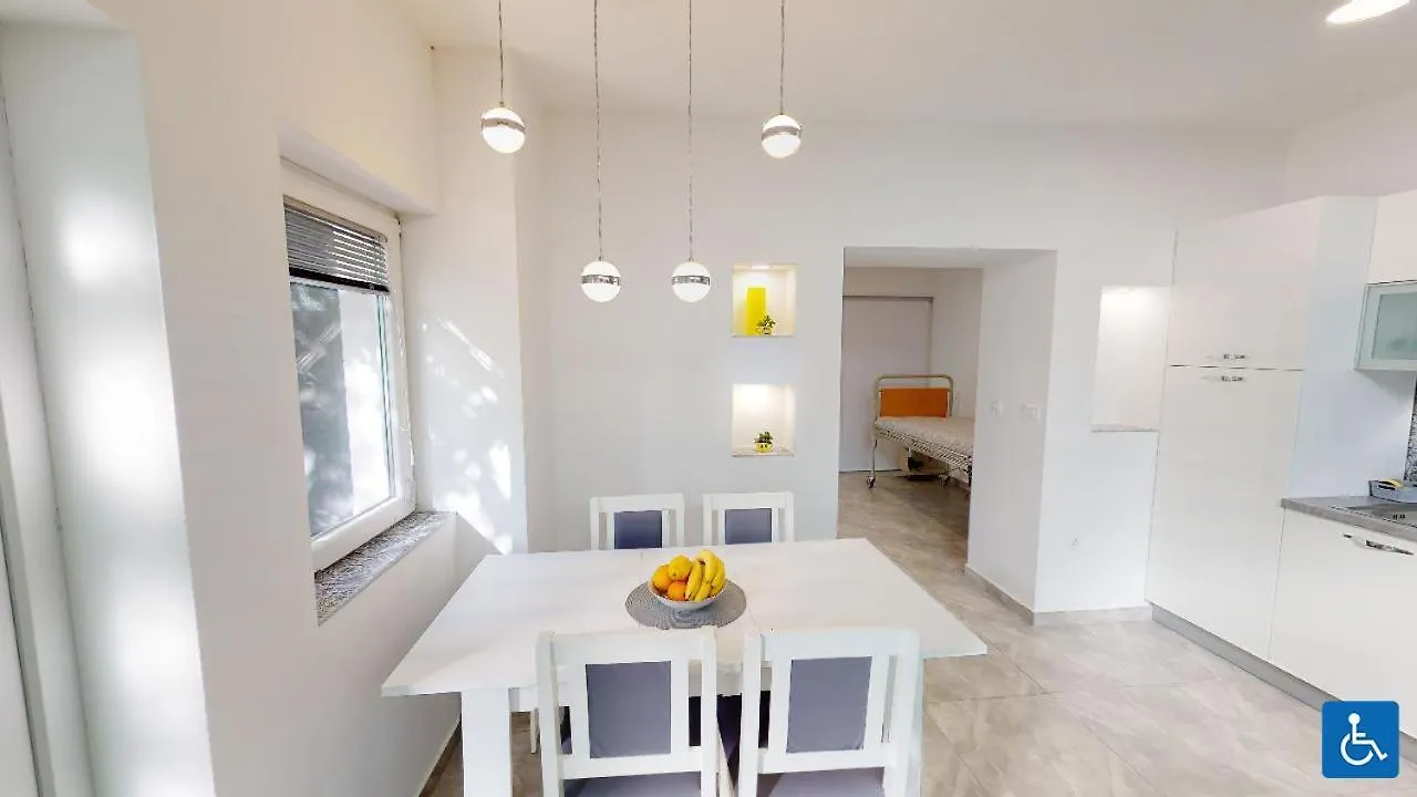 Apartments Mare Pula