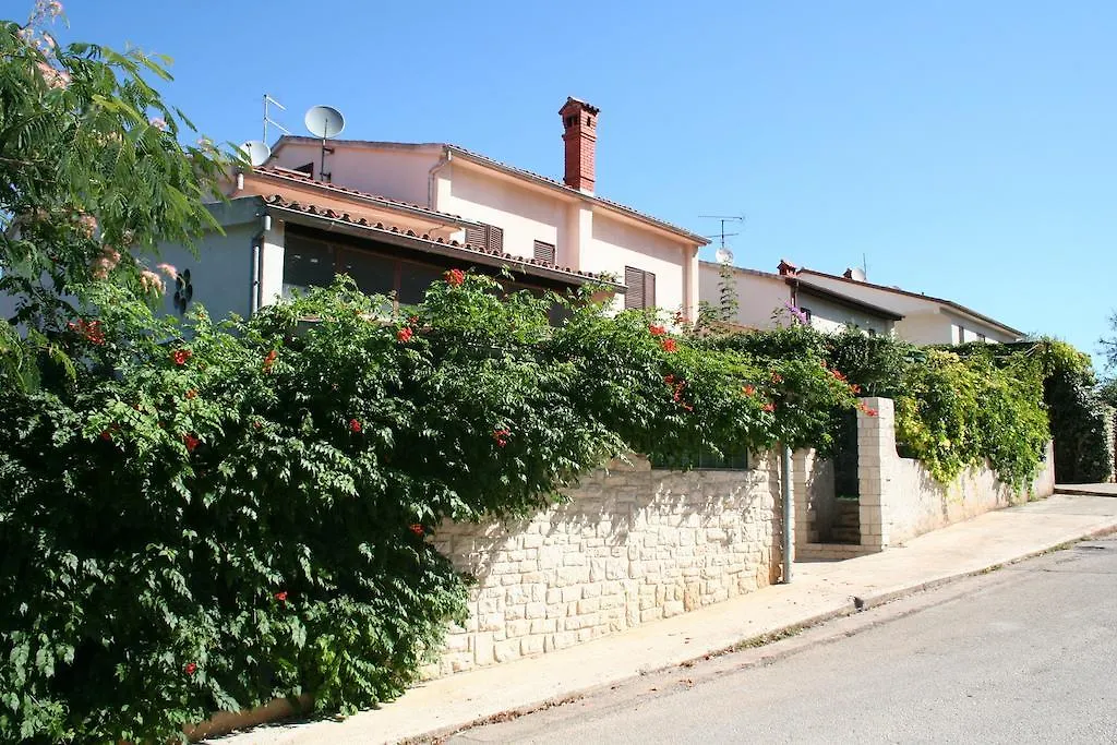 Apartments Mare Pula