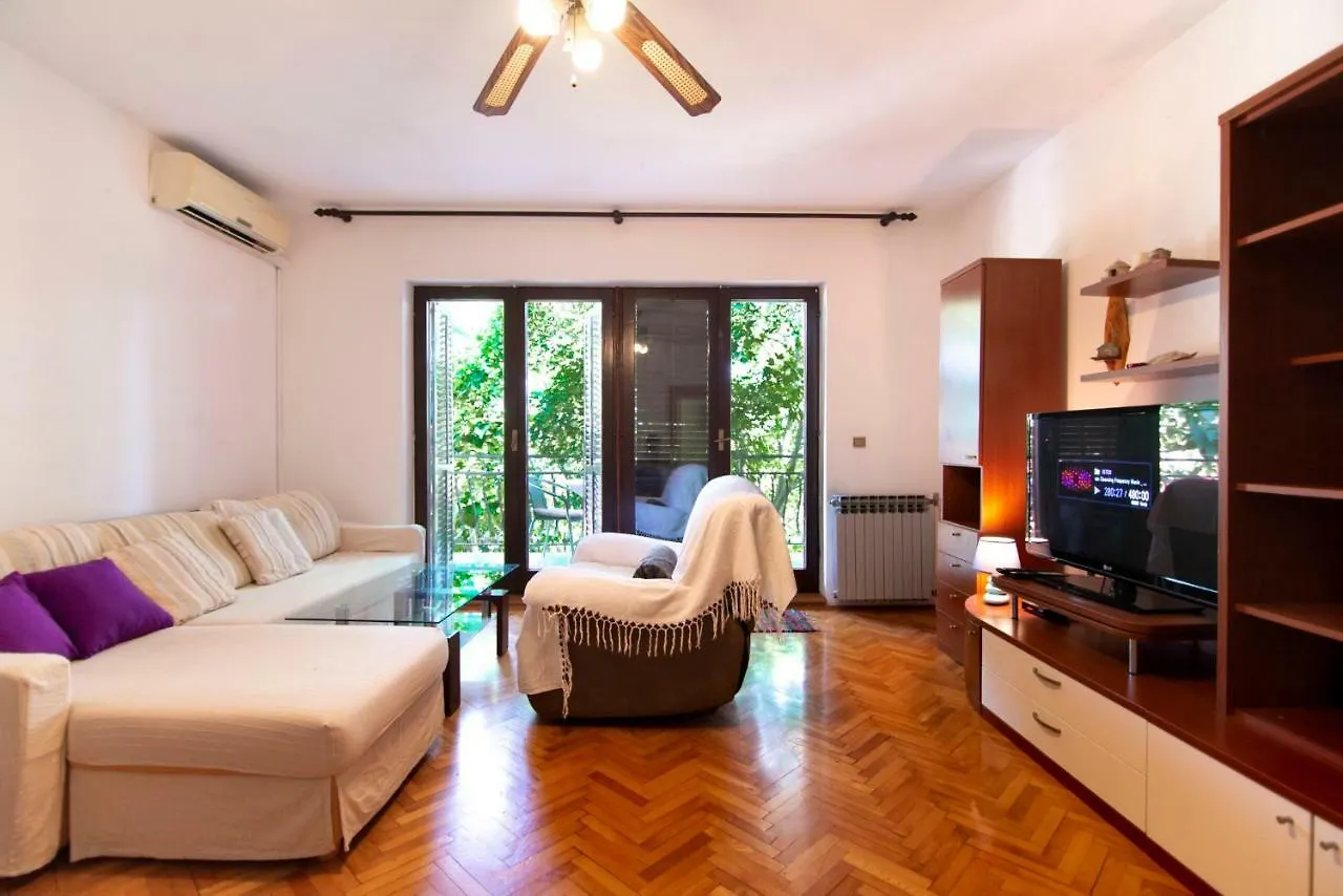 Apartments Mare Pula