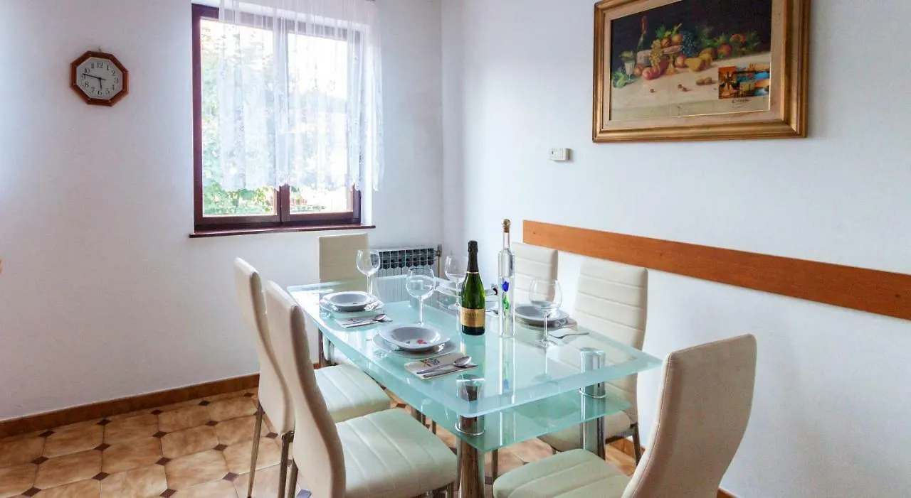 Apartments Mare Pula