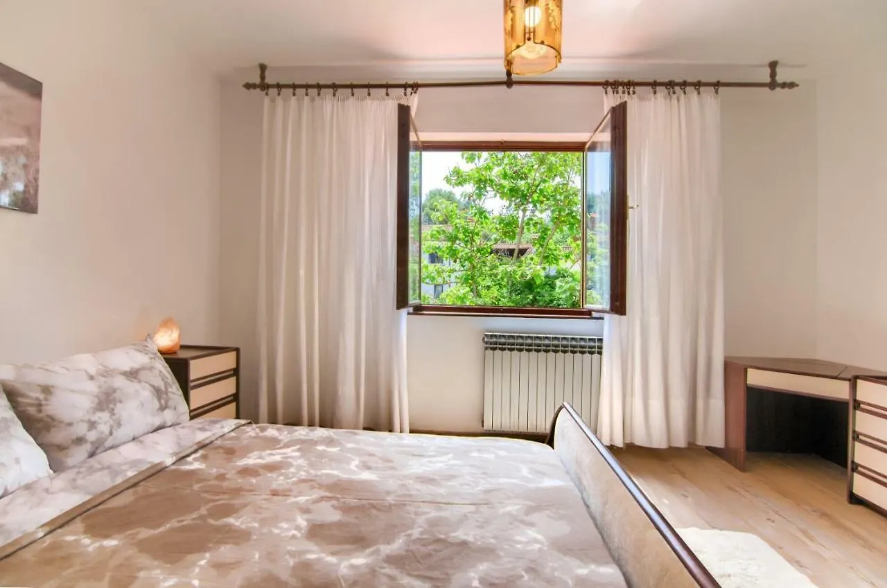 Apartments Mare Pula