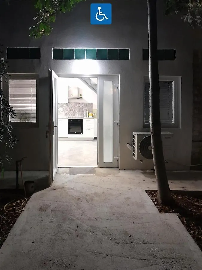 Apartments Mare Pula 0*,  Croatia