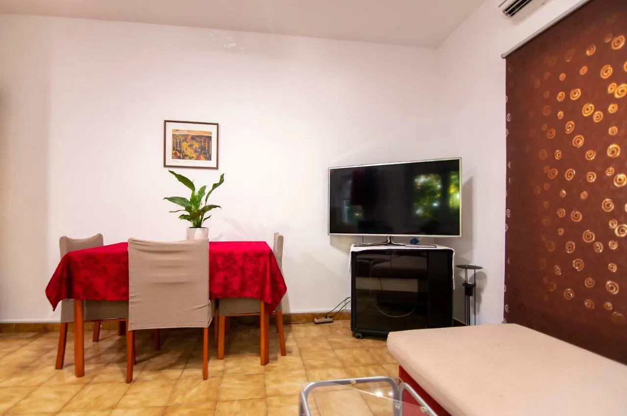 Apartments Mare Pola