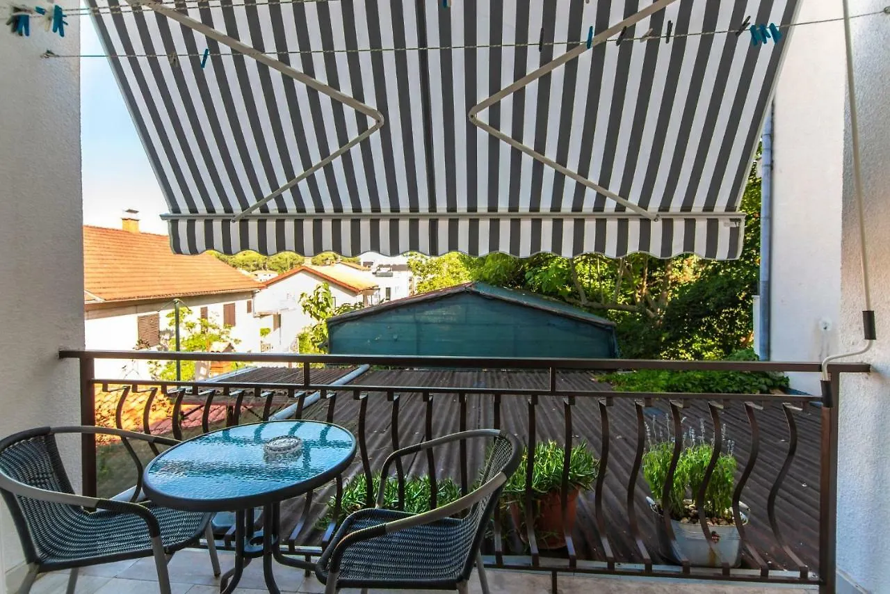 Apartments Mare Pola