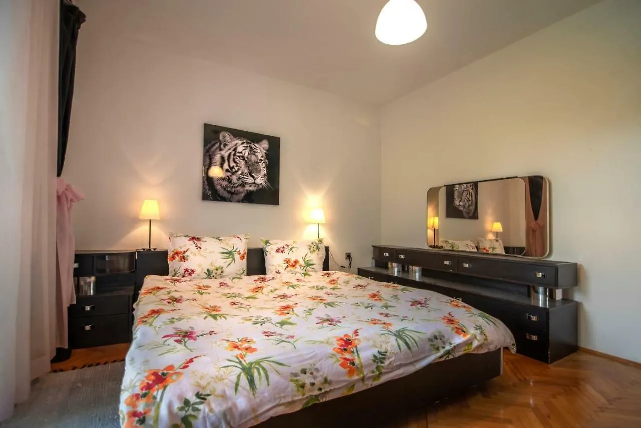 Apartments Mare Pola